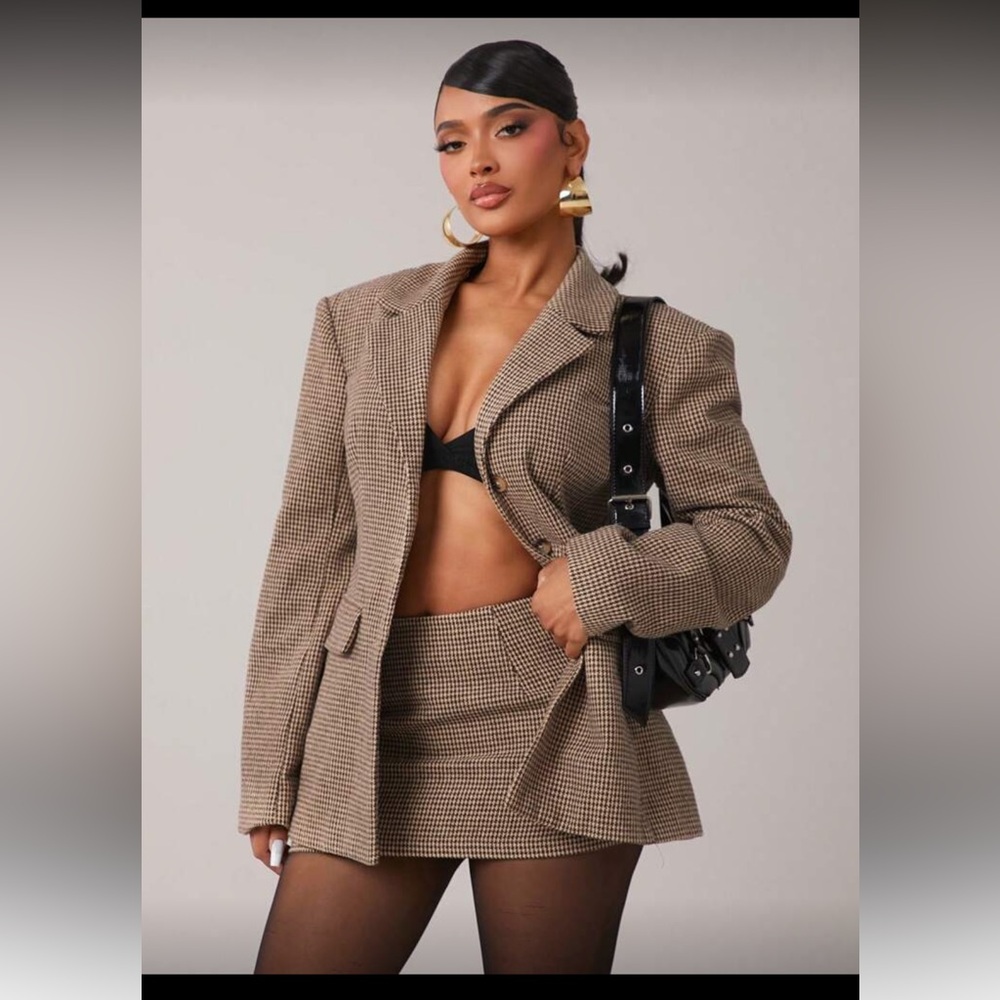 Radiana Retro Chic Commuting
Brown Plaid Suit Set